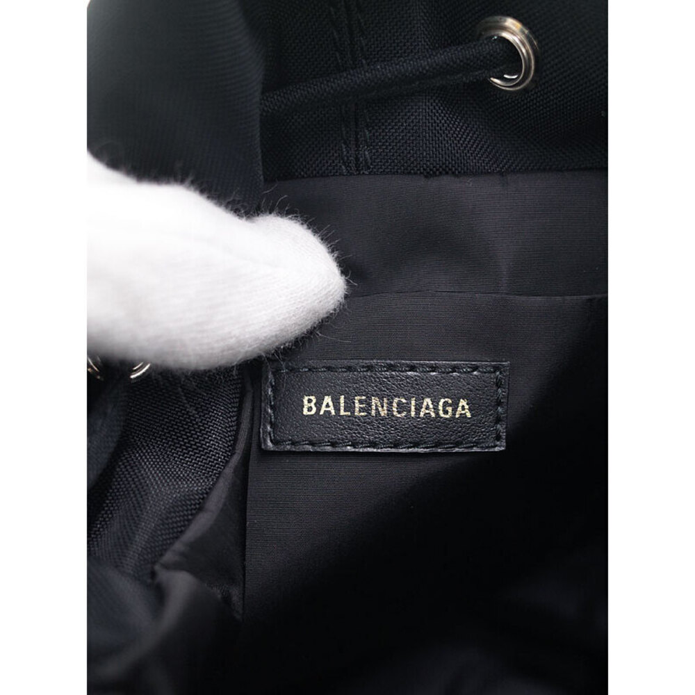 Balenciaga Wheel Doughstring Bucket Bag - Picture 4 of 9